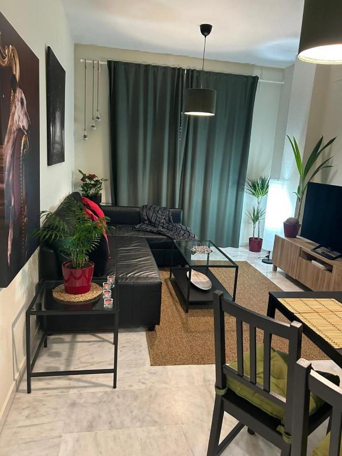 Apartamento Suite Torre Alta Parking Gratis Sevilla Buitenkant foto
